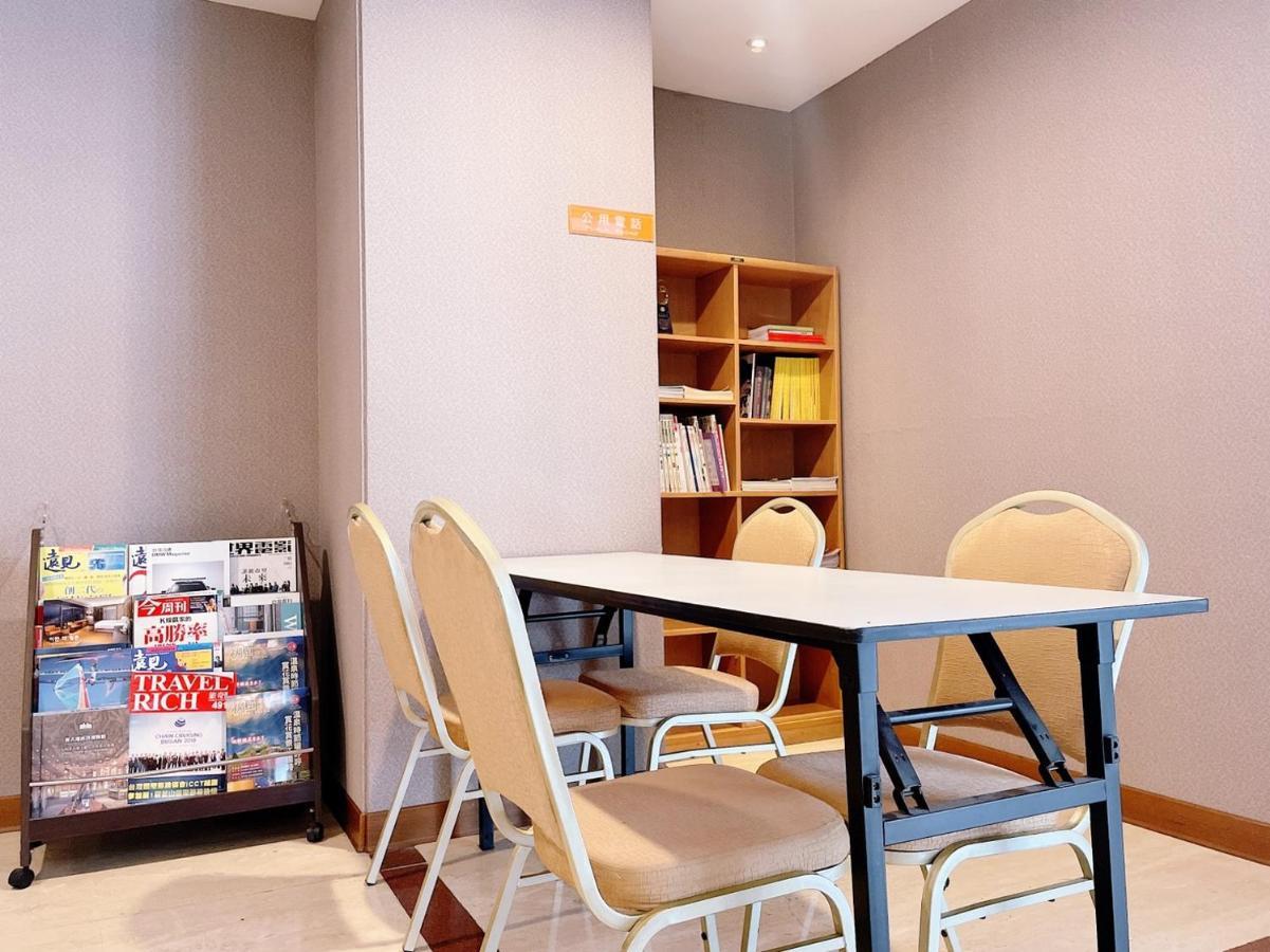 Orange Hotel - Park, Đài Trung Ngoại thất bức ảnh