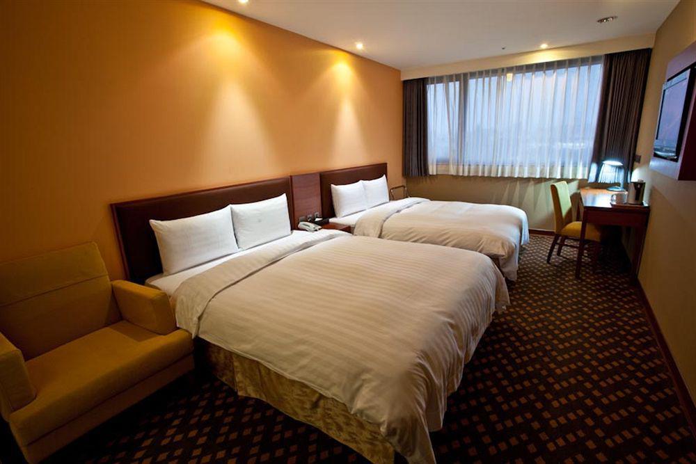 Orange Hotel - Park, Đài Trung Ngoại thất bức ảnh